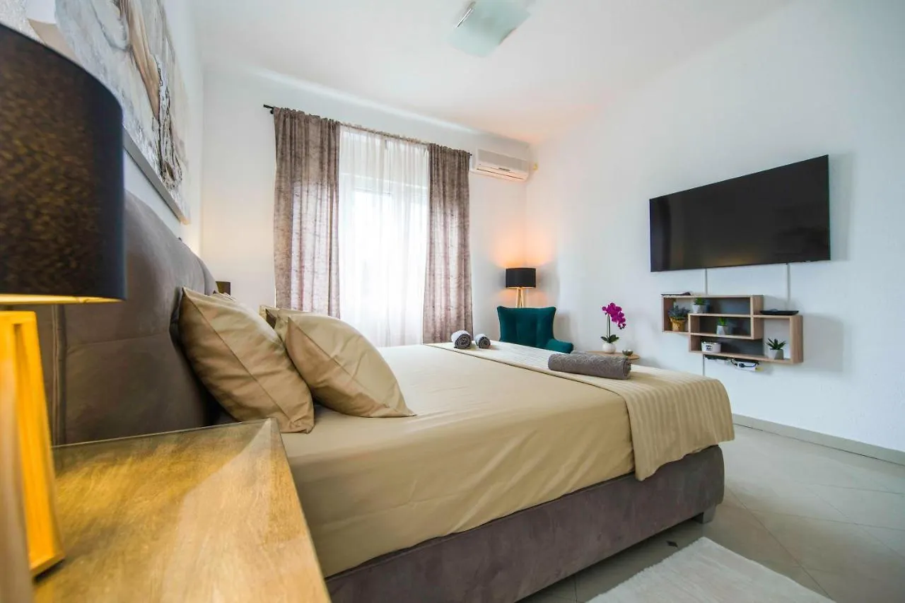 Apartment Alice Central Luxe Split