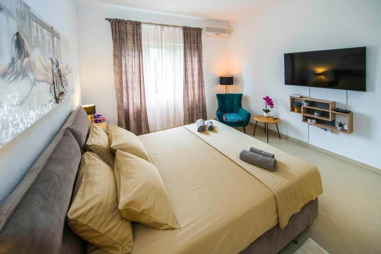 Apartment Alice Central Luxe Split