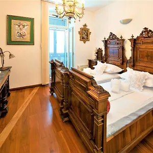  Apartment Royal Heritage In Center